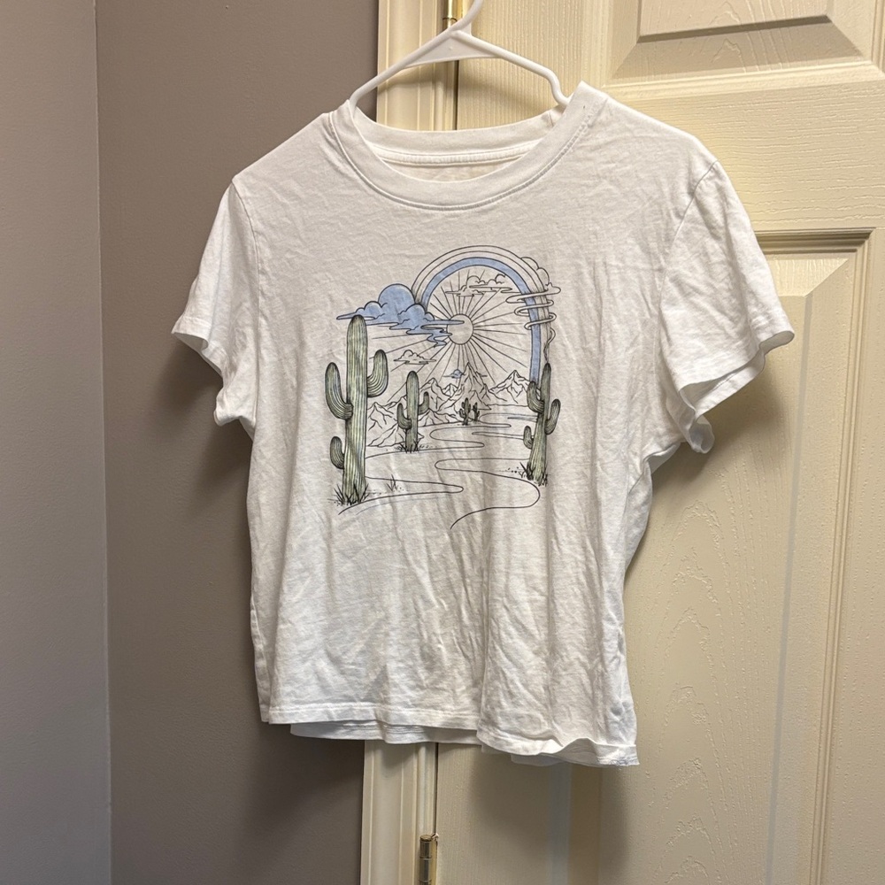 America Eagle White Graphic T-Shirt with Desert Scene small